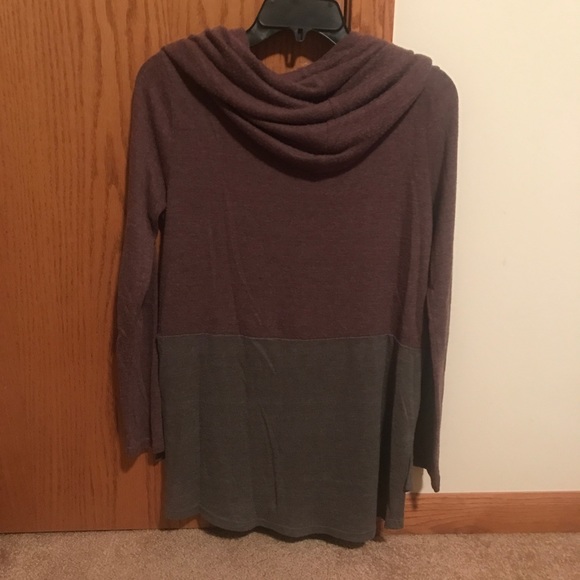 Sweater - Picture 2 of 2